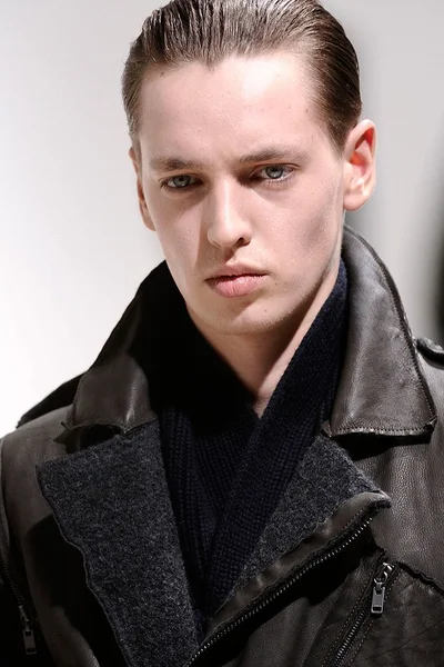 Look 80